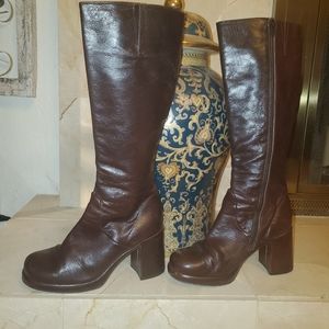 GUESS BOOTS (Brown)